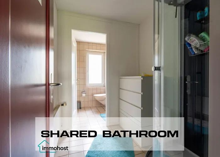 Sunny Near Airport Rum i privatbostad *