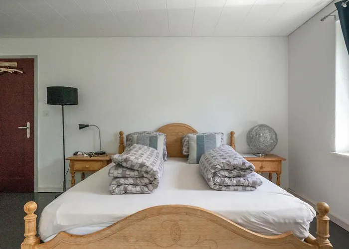 Sunny Near Airport Rum i privatbostad *