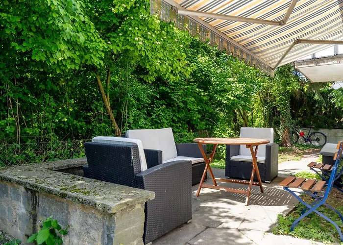 Sunny Near Airport *